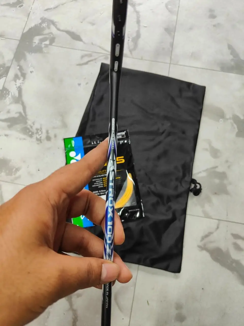 Yonex Astrox 100ZZ Badminton Racket mastercopy - Image 3